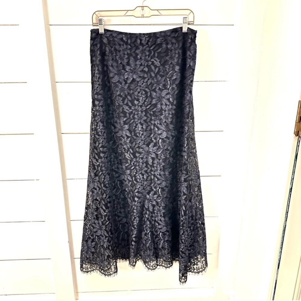 Elegant Navy Lace Skirt - Picture 3 of 6